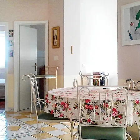 3 Bedroom Nice In *